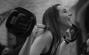 Squats, avec ou sans poids, exercices de step, les cours d'autocuisseur font tout pour galber votre silhouette.